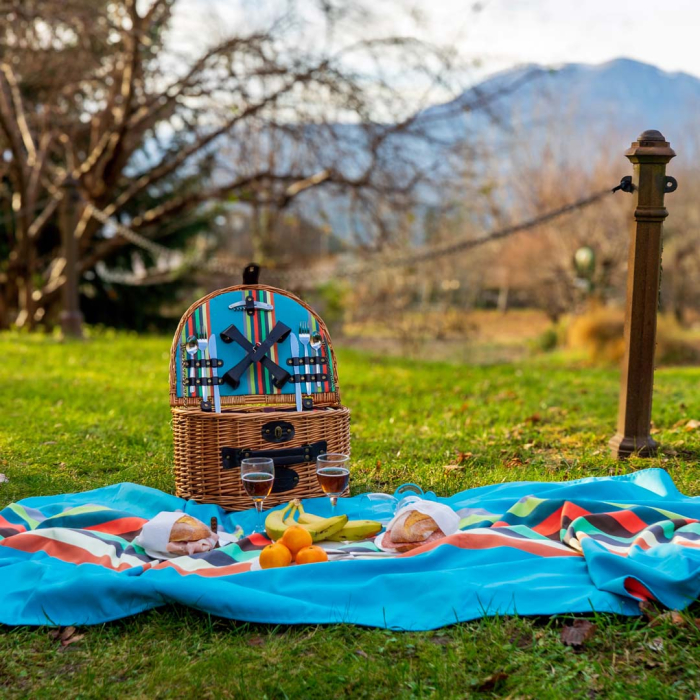 Cestino Da Picnic In Vimini Tweed Grigio Per 4 Persone - Con Borsa Frigo, Piatti, Posate, Bicchieri E Coperta 140x120 Cm - Red Hamper - 4